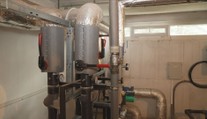 SVJ mohou nově neplatiče odstřihnout od teplé vody či topení