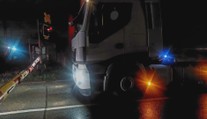 Kamion vjel na přejezd ve Studénce i přes zákaz. Naštěstí vyvázl bez nehody