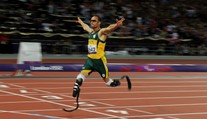 Atlet Pistorius půjde na svobodu. Odseděl si 10 let za vraždu přítelkyně