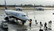 Ryanair mění pravidla pro rodiny. Ruší poplatek, který cestující štval