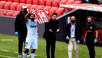 Raubíř Costa ukázal pěkné gesto, gólem podpořil nemocnou fotbalistku