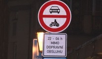 V noci se do části centra Prahy autem nedostanete. Město zavedlo zákaz
