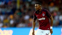 Výhrůžka před derby? Sparťanu Litsingimu zapálili byt!
