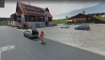 Čechy pobavil muž na cestě s divným předmětem. Expert řekl, o co jde