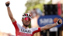 Třináctou etapu na Giru vyhrál domácí jezdec, Sagan v závěru ztratil