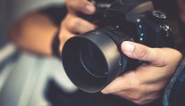 Foťák za 100 tisíc měl e-shop za dvě stovky! Lidé objednávali jako o závod