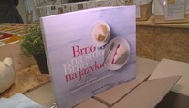 Ženy chtěly pomoct restauracím, vydaly kuchařku s jejich recepty