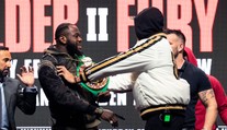 Kvůli šarvátce dostali zákaz! Za boxery se přimluvil Conor McGregor