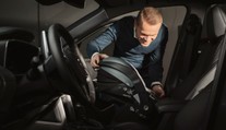 Používejte autosedačku správně! Kdy přesadit dítě do větší a jaké zvolit místo?