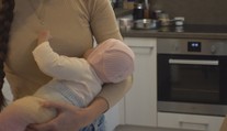 Rodičky budou moci využívat asistentky zdarma. Dostanou automatickou žádanku