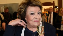 Jiřina Bohdalová je ve vážném stavu v nemocnici. Měla se otrávit jídlem