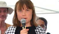 Izrael vyhostil Gretu Thunbergovou. Poslal ji zpátky do Švédska