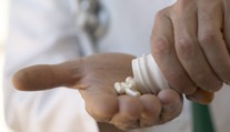 Antibiotika často nezabírají. Předepisují se, i když to není potřeba, míní lékař