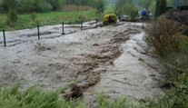 Průtrž na Moravě způsobila povodeň, ulicemi se valilo bahno!