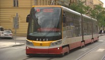 Obří výluky, vyšší pokuty i návrat oblíbených seriálů. Co vše se mění od srpna