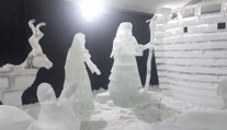 Na Pustevny připlula Noemova archa. Její posádka je z ledu a sněhu