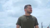 Zelenskyj odvezl českým letadlem z Turecka zajaté velitele obrany Azovstalu
