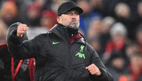 Klopp ztratil při oslavách snubní prsten. Zachránit ho musel kameraman