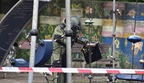 Hrozba na dětském hřišti. Policie v Praze zasahovala u nevybuchlé pyrotechniky