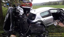 Dvě nehody během pár minut, hasiči i zdravotníci měli ráno napilno! FOTO