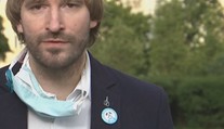 Záhadné odznaky na klopě ministra Vojtěcha: Zkřížená kladiva a nůžky