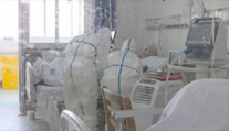 V pátek přibylo 14 199 případů. Podívejte se, které okresy jsou na tom nejhůř