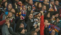 Sparťané po sobě ve Skotsku uklidili sektor, Rangers jim vysekli poklonu