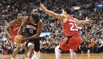 Obhájci trofeje z Toronta doma padli, radoval se Harden a jeho Houston