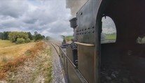Na Chebsku si připomněli 125 let jízdy vlakem. Svezli se dobovou lokomotivou