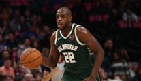 Middleton řádil, Milwaukee se i bez Giannise dostalo přes 150 bodů!!
