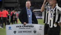 Šéf Lyonu o sobě dal znovu vědět. V Brazílii zahodil stříbrnou medaili