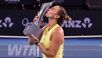 Světová jednička čeká na prsten. Po triumfu si rýpla do svého přítele