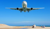 Dramatický let z Egypta: Krupobití rozbilo okno kokpitu, pilot přistával naslepo
