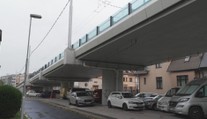 Obyvatelé Pardubic si stěžují na hlučný nadjezd. Rok po rekonstrukci začal praskat