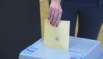 Volby by v červnu vyhrála koalice Pirátů a STAN. ANO by bylo druhé