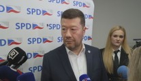 Soud s SPD kvůli údajně nenávistným plakátům začne v květnu, Okamuru chrání imunita