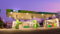 Benzín za 95,80 Kč a nafta za 104,60. MOL prodával paliva za šílenou cenu