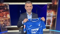 Dres i komentování fotbalu. Vydražte si zážitek a podpořte dobrou věc