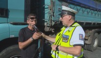 Na silnicích jsou stovky policistů. Posvítí si hlavně na kamioňáky