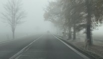 Řidiči pozor! Silnice pokryje náledí a v noci se přidají mrznoucí mlhy