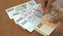 Šmejdi se neštítí zneužívat pandemie, lidem nutí prací prášek proti covidu!