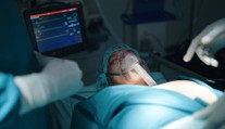 Data odhalila obří problém. Čím dál víc mladých lidí umírá, aniž by byli nemocní