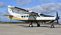 Pilot omdlel během letu. Na ranveji přistál jeden z cestujících