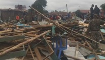 V Nairobi se zřítila škola. Zemřelo nejméně sedm dětí, další se zranily!