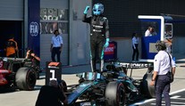 Verstappen ve zdi, Ferrari v ráži. Pole position urval mazaný Russell