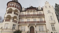 Karlovy Vary se pokouší prodat bývalé sanatorium. Provoz je příliš nákladný
