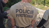 Pyrotechnici nabrali cenné zkušenosti. Odpálení pumy řešili s kolegy ze zahraničí