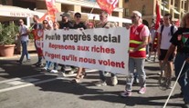 Zavřené lékárny, kolaps dopravy. Francii drtí protesty proti škrtům v rozpočtu