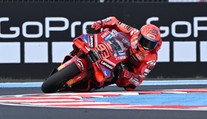 První sprint u Balatonu ovládl Marc Márquez. Slaví i tým Valentina Rossiho