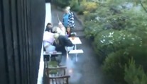 To musíte vidět: Blondýny odpalují petardu, Pat a Mat hadr! VIDEO